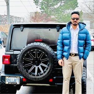 Meet your Posher, Amrit